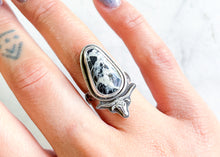 Load image into Gallery viewer, White Buffalo Longhorn Ring -sz.7
