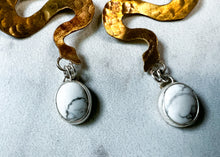 Load image into Gallery viewer, Howlite Snake Earrings
